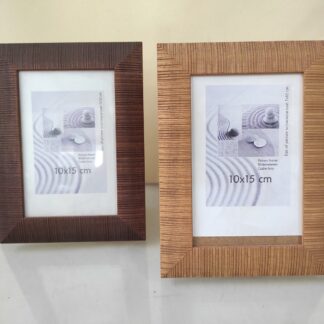 Ξύλινες κορνίζες