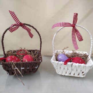 Πασχαλινά ψάθινα καλαθάκια